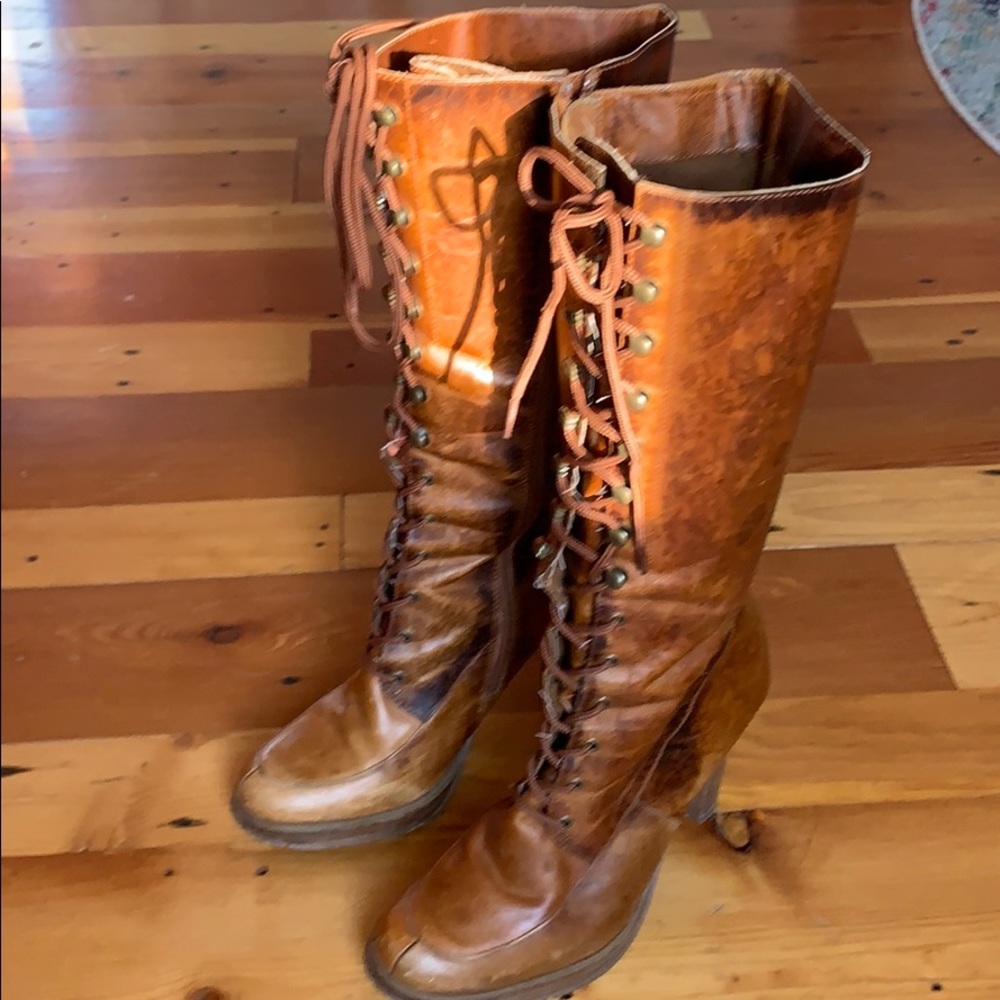 Rare Vintage Penny Kenny lace up boots